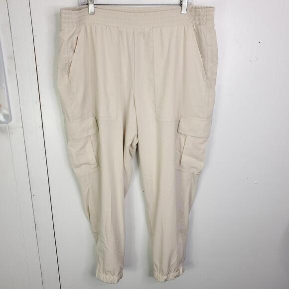 Old Navy Pants WOmens XL Stretch Tech Pull On Joggers Cargo Athleisure Cream - Picture 1 of 9
